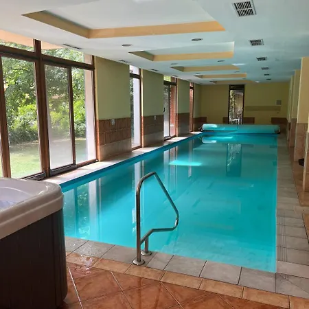 Mandula Apartman *
